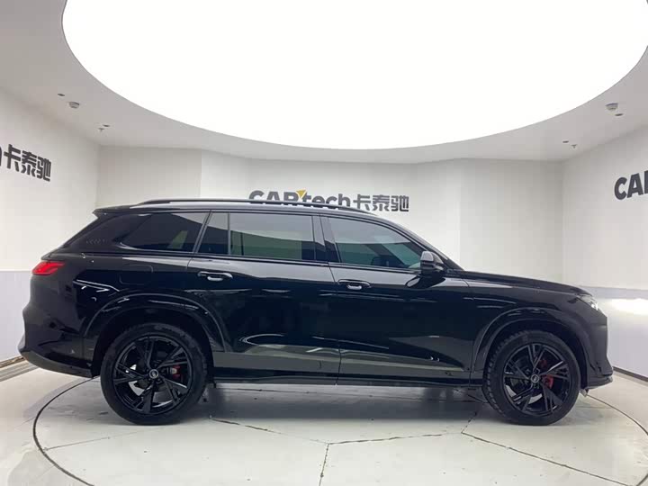 Фото 4 - Audi Q6