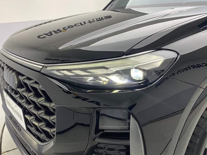 Фото 9 - Audi Q6