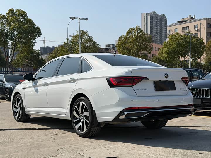 Фото 4 - Volkswagen Sagitar L