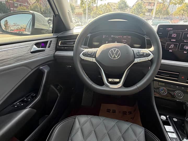 Фото 9 - Volkswagen Sagitar L