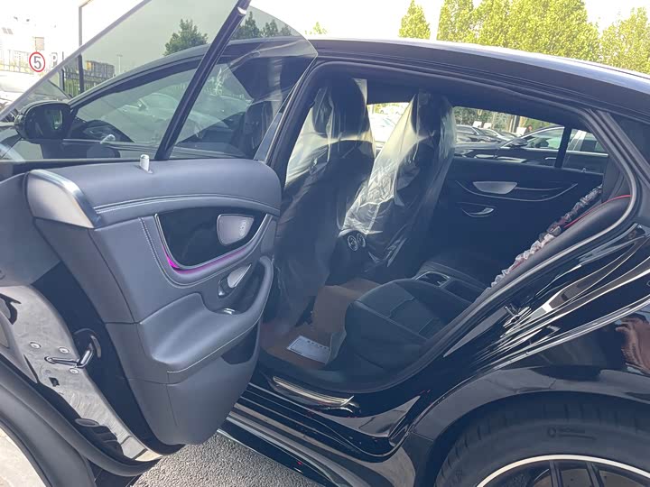 Фото 9 - Mercedes-Benz AMG GT