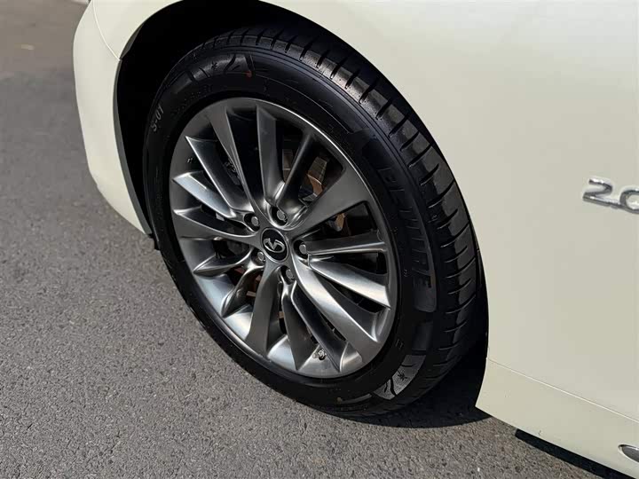 Фото 3 - Infiniti Q50L