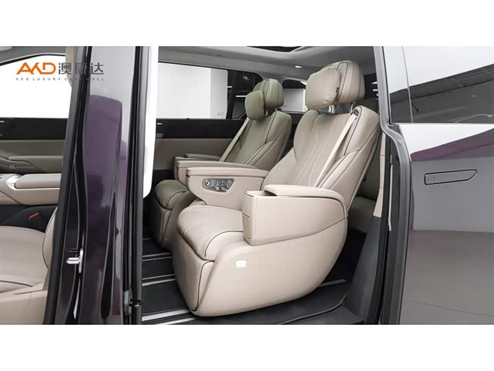 Фото 7 - XPeng X9