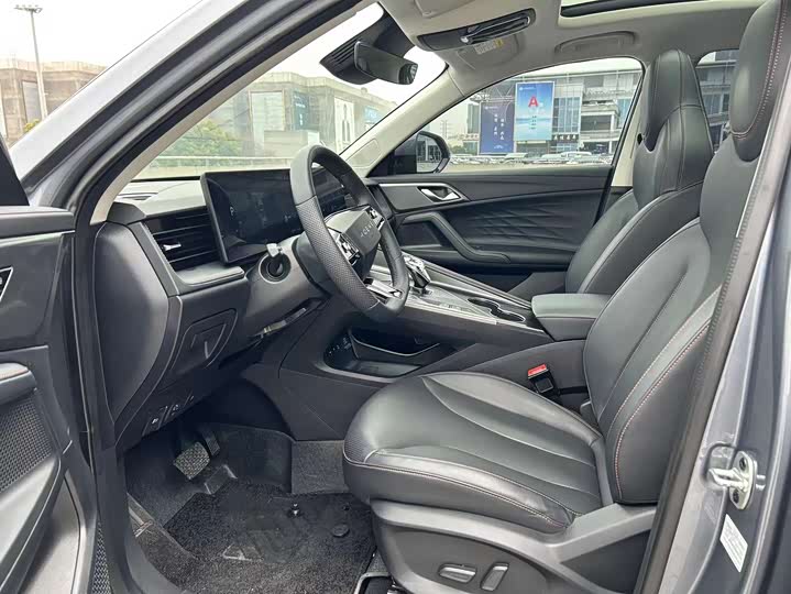 Фото 7 - Roewe RX5 Hybrid