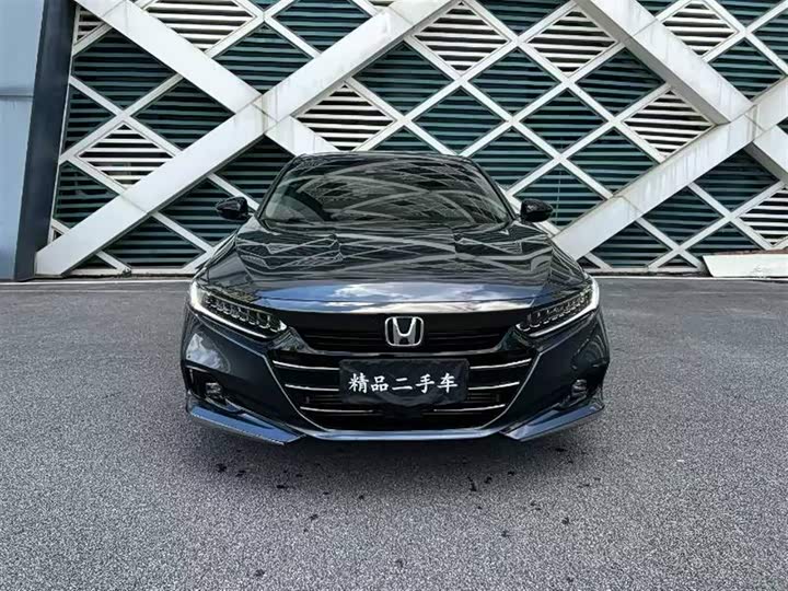 Фото 2 - Honda Accord