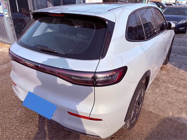 Фото 4 - Geely Galaxy E5