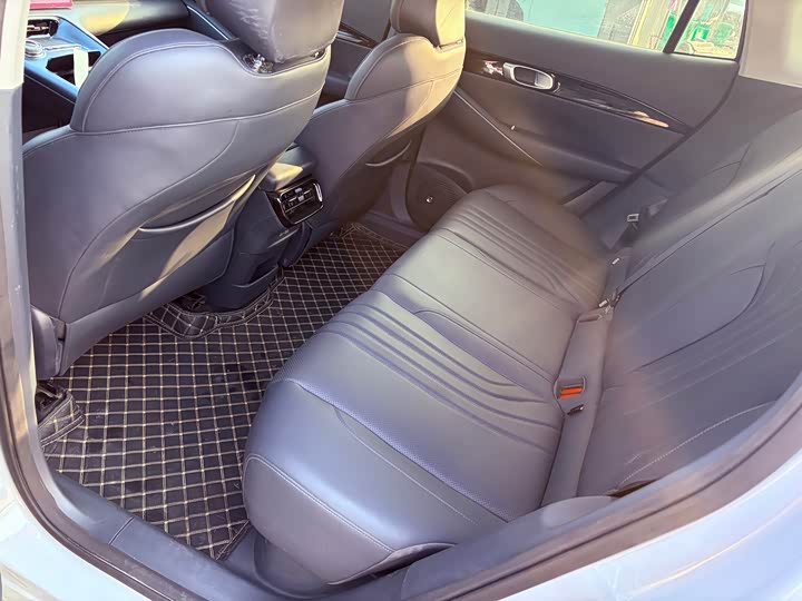 Фото 7 - Geely Galaxy E5