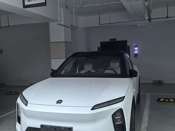 Фото 2 - Nio ES6