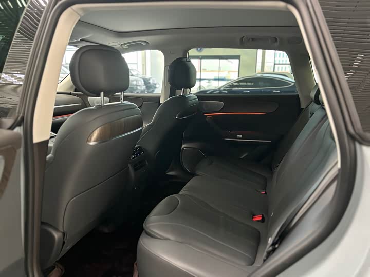 Фото 9 - Leapmotor C11