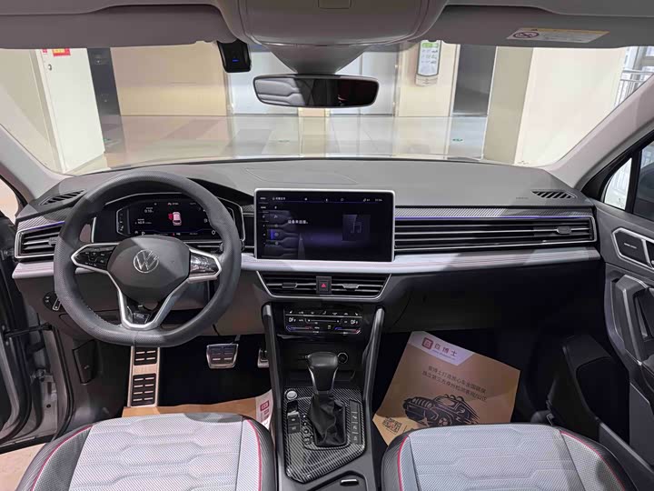 Фото 9 - Volkswagen Tiguan L Pro