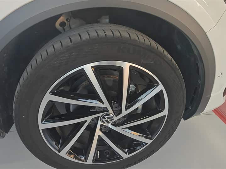 Фото 6 - Volkswagen T-Roc