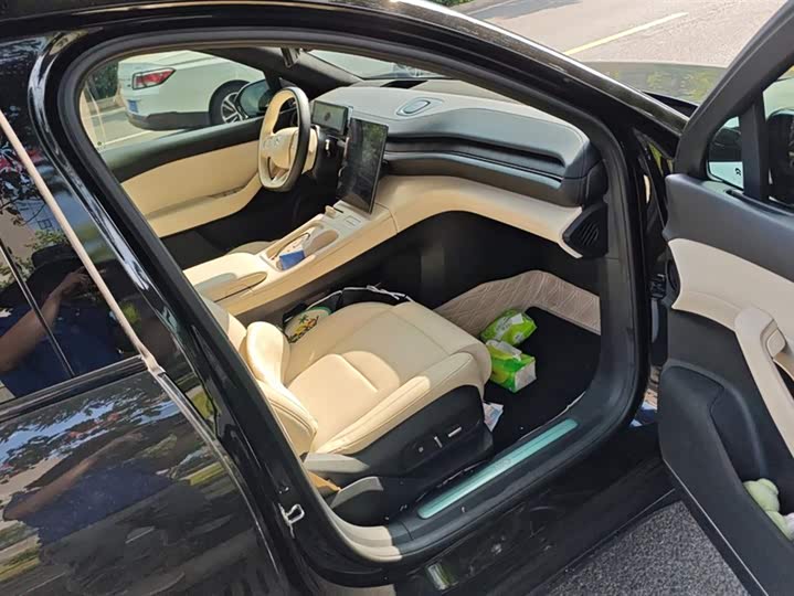 Фото 8 - Nio ES6