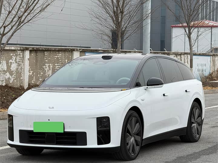 Фото 1 - LiXiang i6