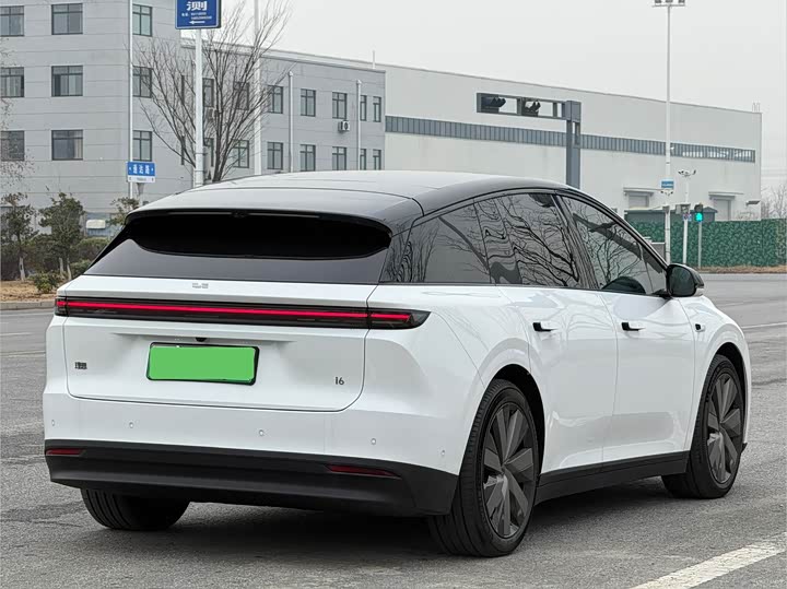 Фото 7 - LiXiang i6