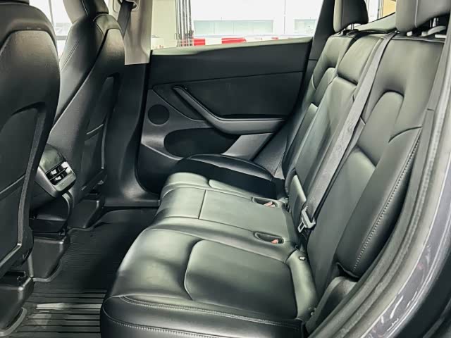 Фото 8 - Tesla Model Y