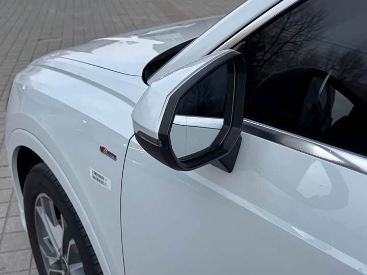 Фото 5 - Audi Q3