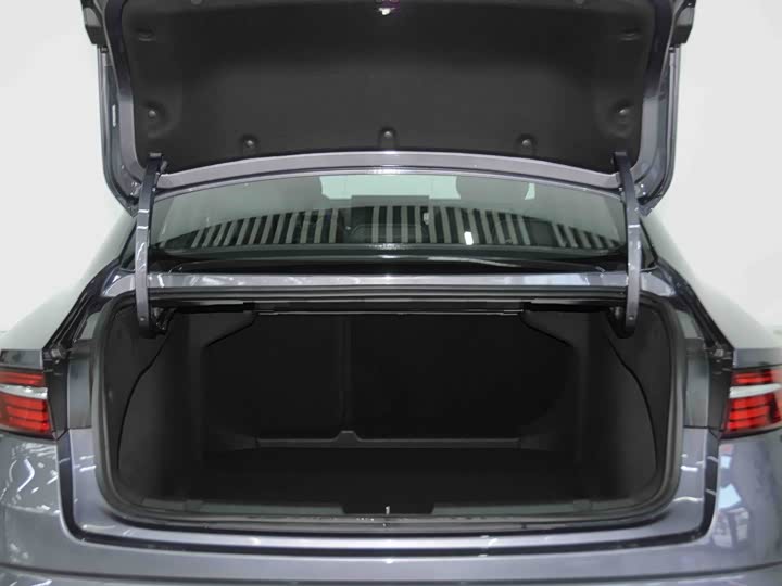 Photo 7 - Geely Preface