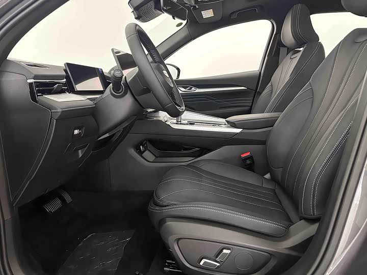 Photo 8 - Geely Preface