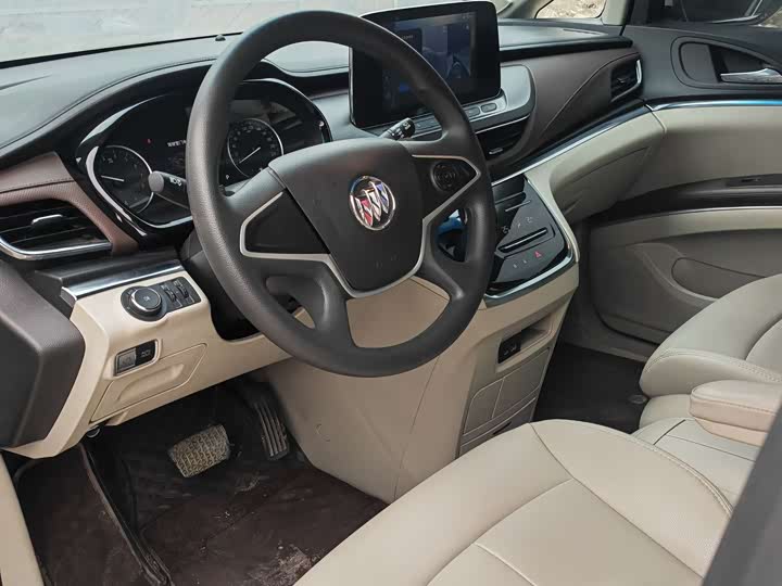 Фото 8 - Buick GL8 ES