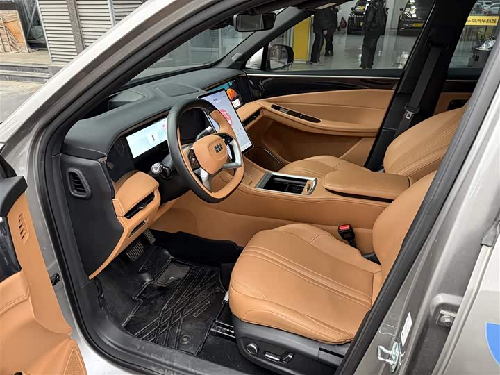 Фото 3 - Geely Galaxy L7