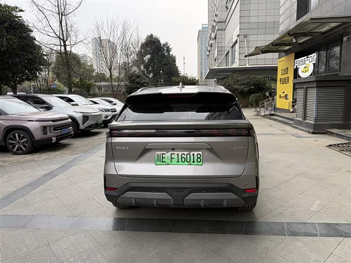 Фото 6 - Geely Galaxy L7