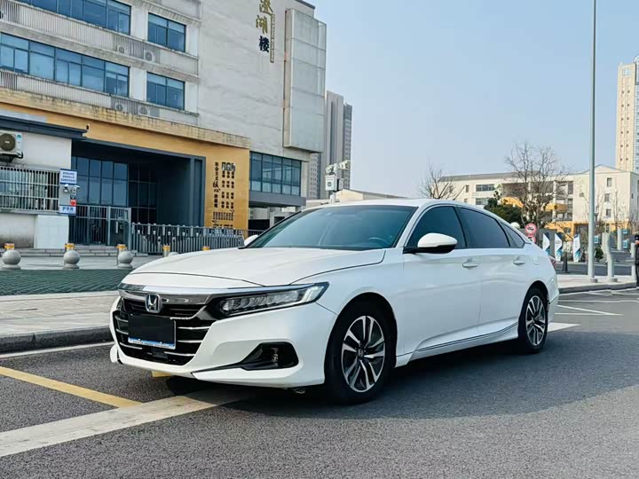 Фото 1 - Honda Accord