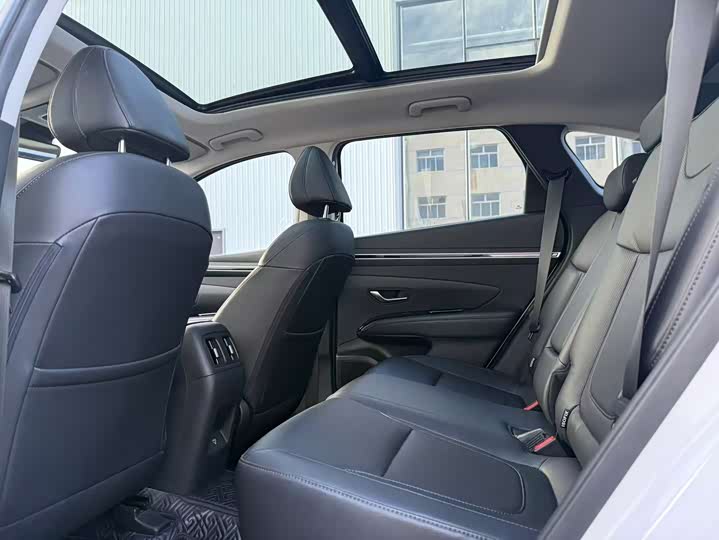 Фото 4 - Hyundai Tucson L