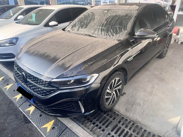 Фото 1 - Volkswagen Lavida