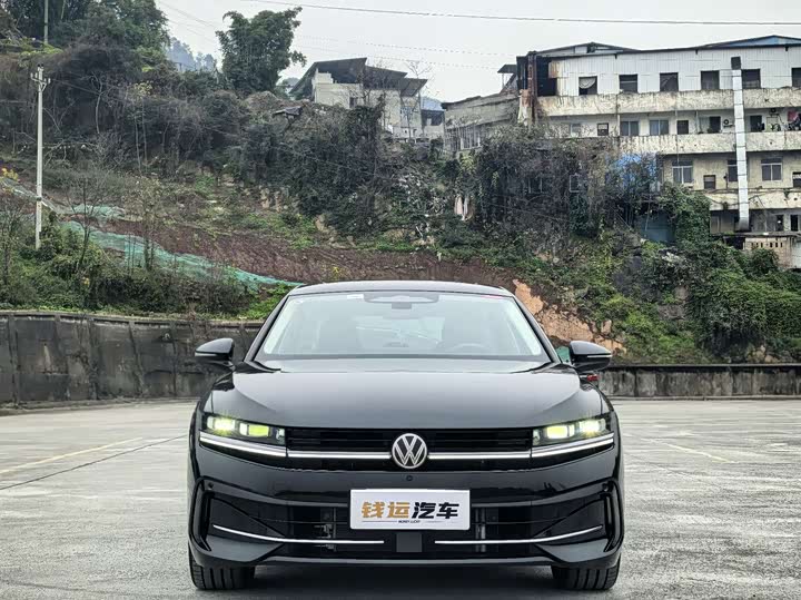 Фото 2 - Volkswagen Magotan