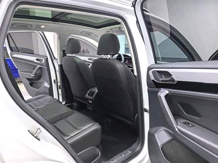 Фото 9 - Volkswagen Tayron