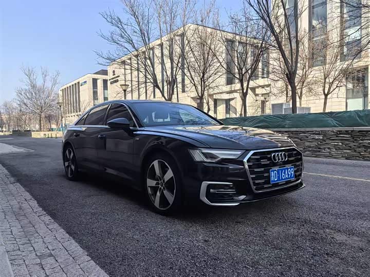 Фото 6 - Audi A6L