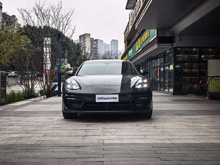 Фото 5 - Porsche Panamera