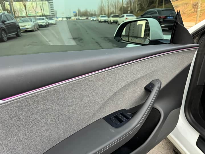 Фото 9 - Tesla Model 3