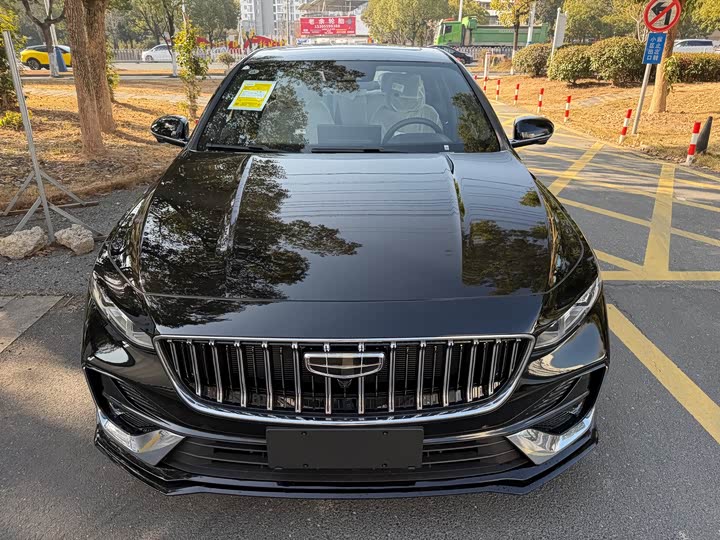 Фото 1 - Geely Preface