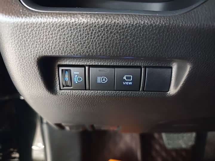 Фото 5 - Toyota Wildlander