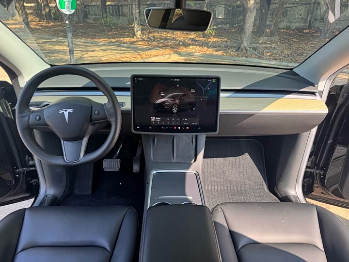 Фото 5 - Tesla Model Y