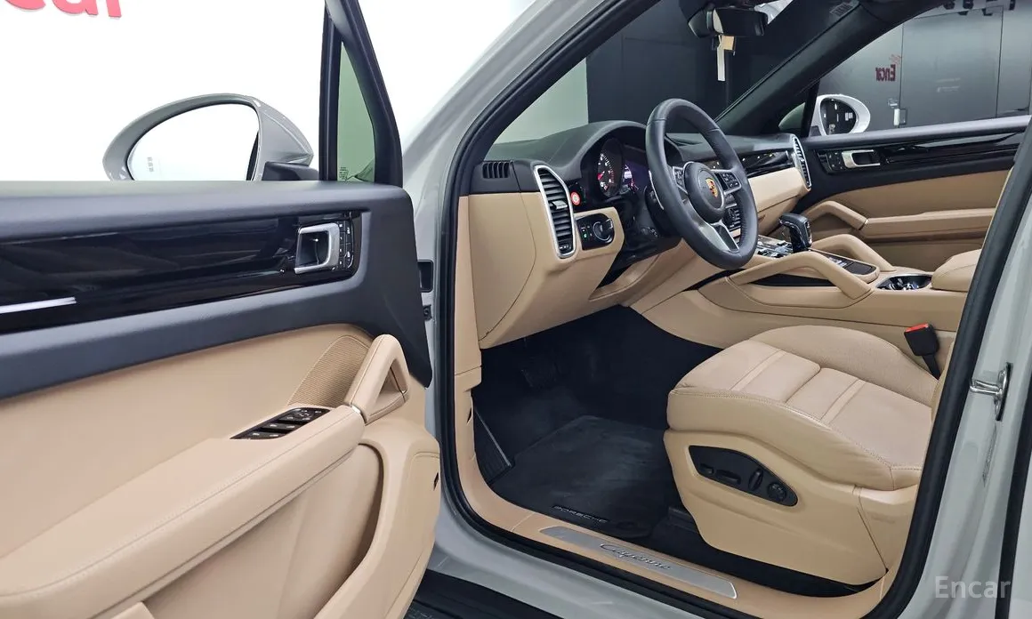 Фото 10 - Porsche Cayenne