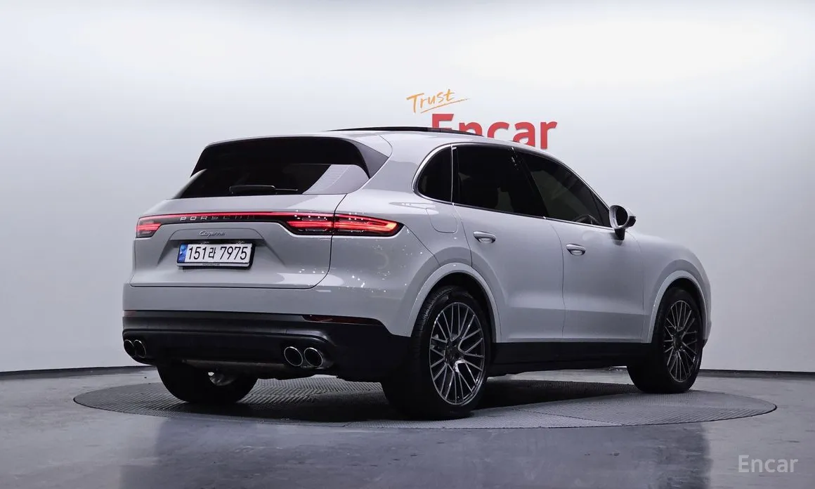 Фото 2 - Porsche Cayenne