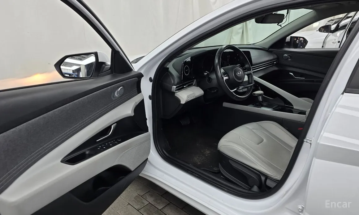 Фото 10 - Hyundai Avante