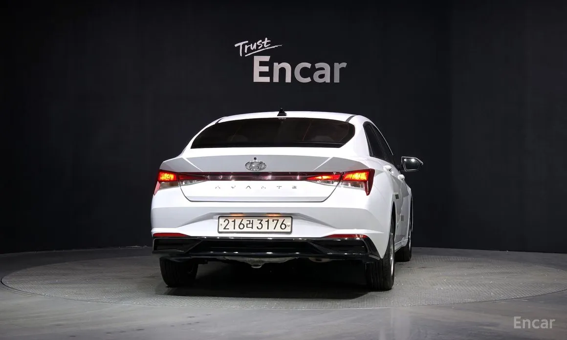 Фото 4 - Hyundai Avante