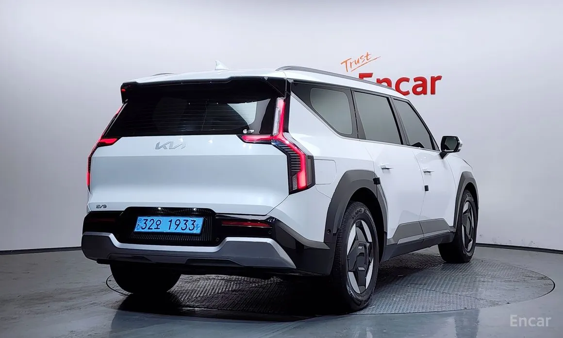 Фото 2 - Kia EV9