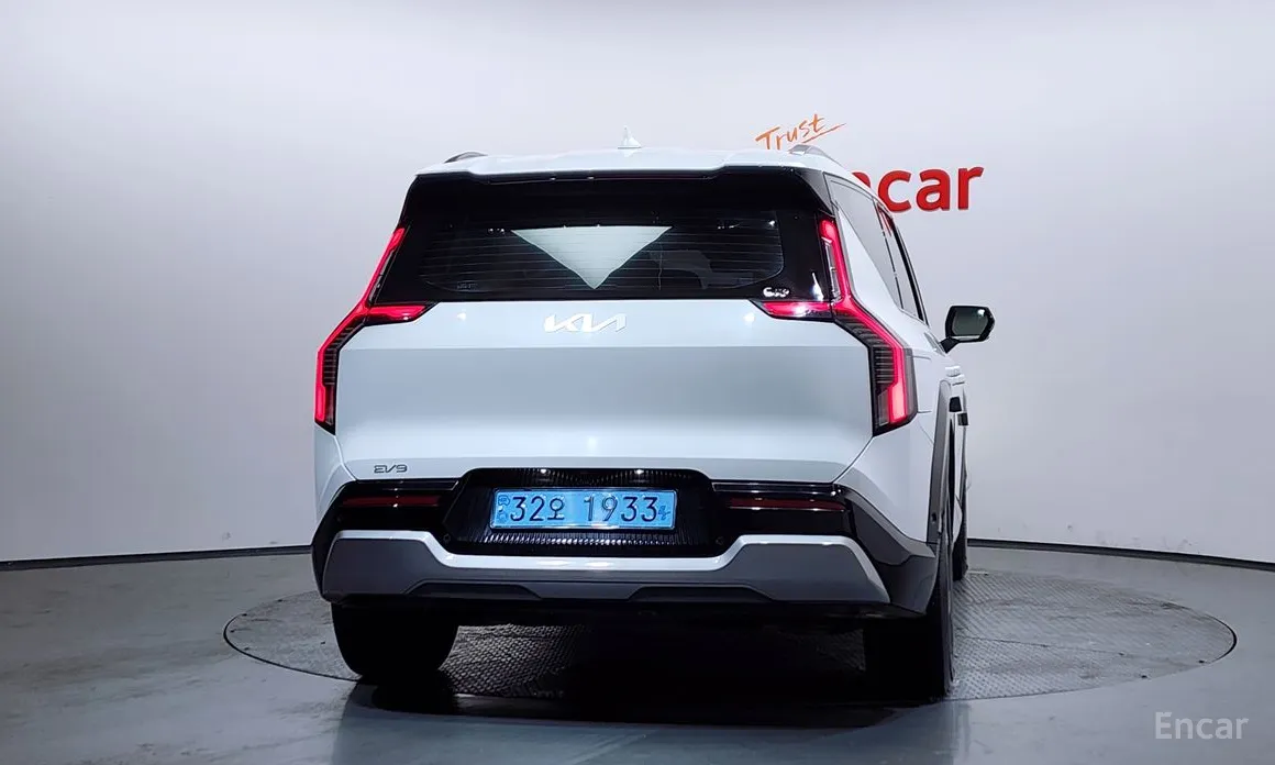 Фото 4 - Kia EV9
