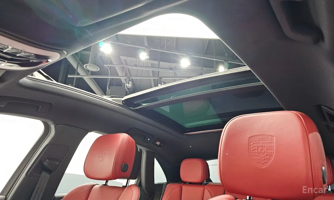 Фото 19 - Porsche Macan