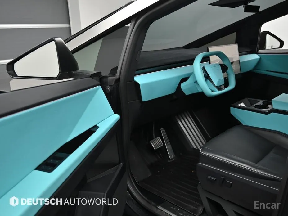 Фото 11 - Tesla Cybertruck