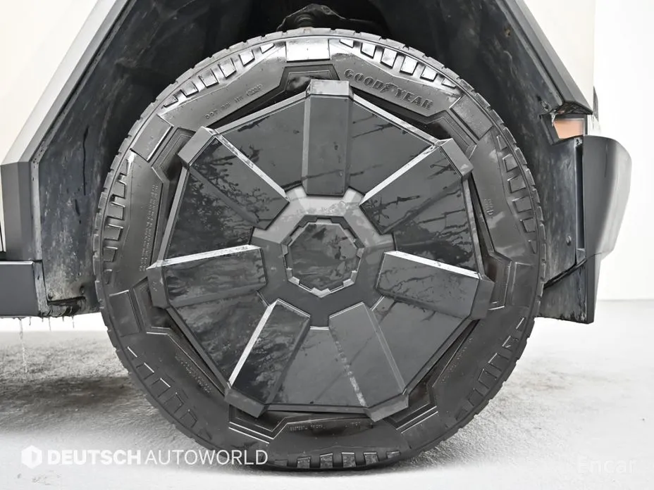 Фото 5 - Tesla Cybertruck
