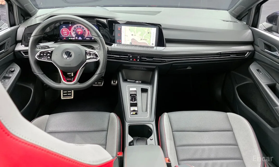 Photo 7 - Volkswagen Golf