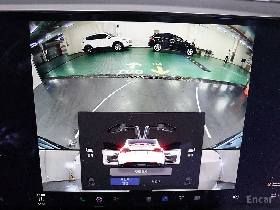 Фото 10 - Tesla Model X