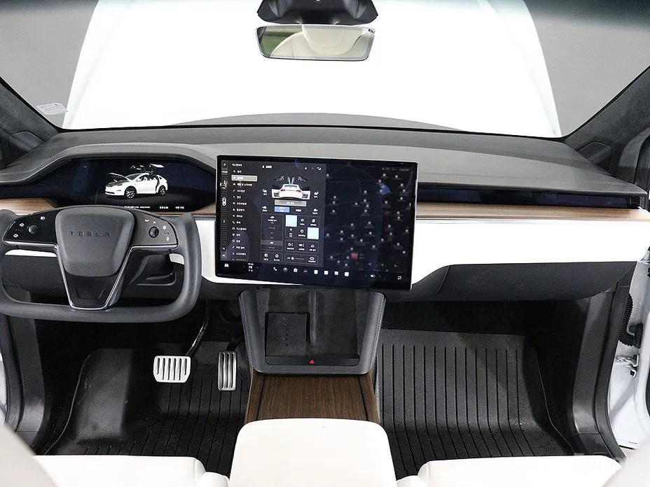 Фото 15 - Tesla Model X