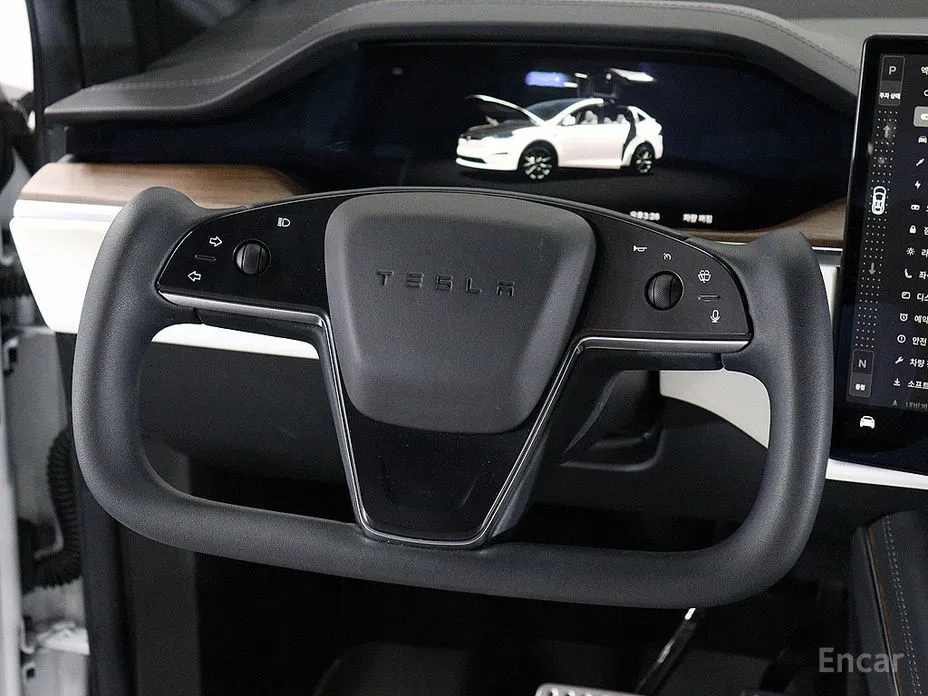 Фото 16 - Tesla Model X