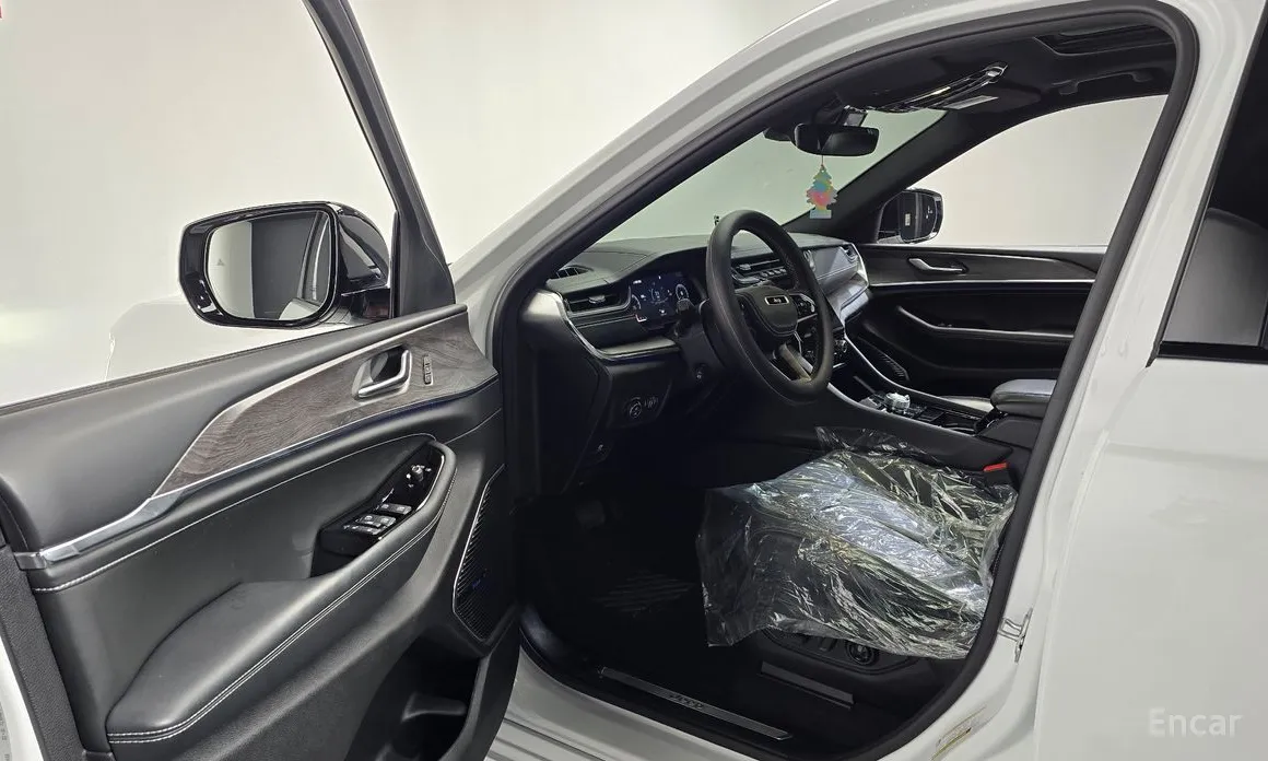 Фото 10 - Jeep Cherokee